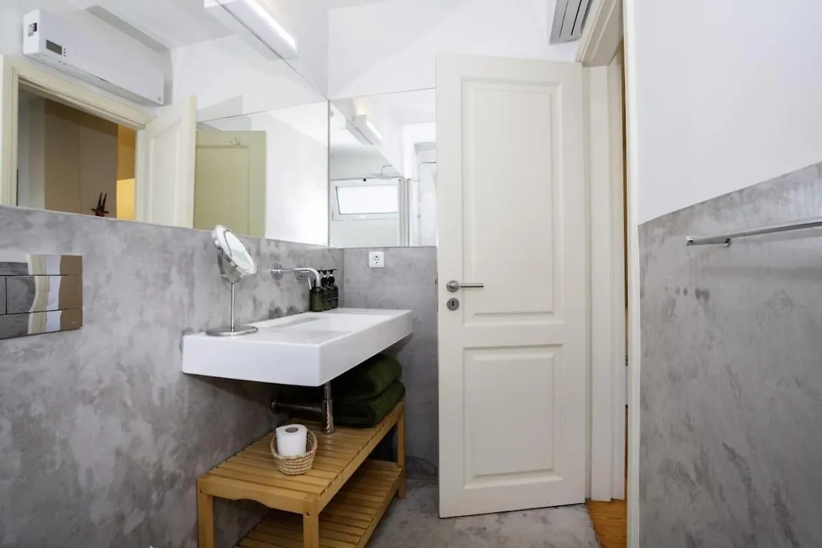 Artistic Duplex Apartment Lisbon